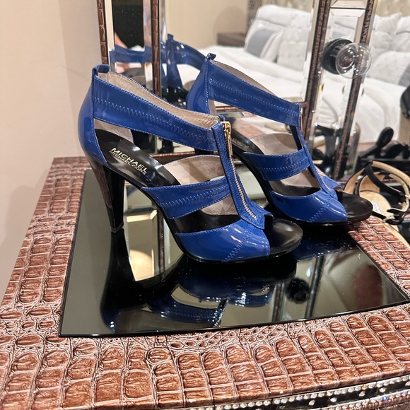 Michael Kors Blue Wedges - Picture 2 of 3